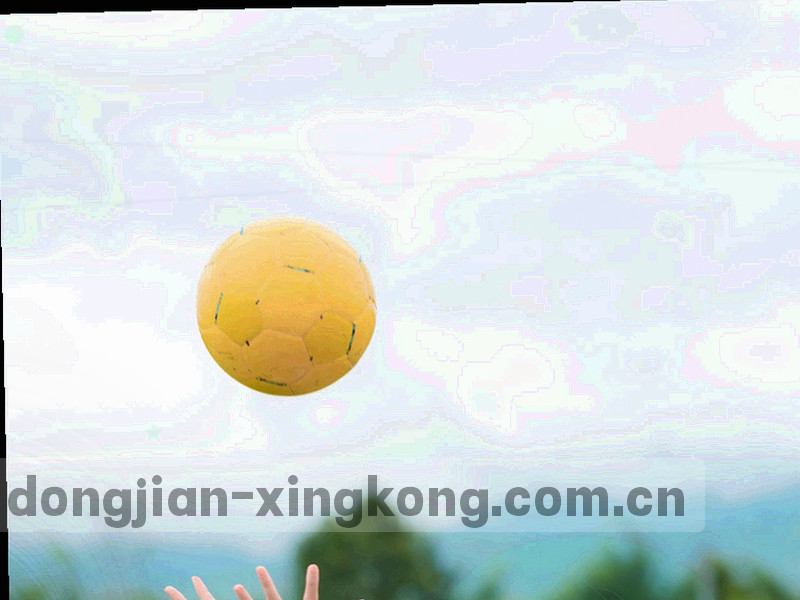 手机侧面有荧光蓝数据流上升